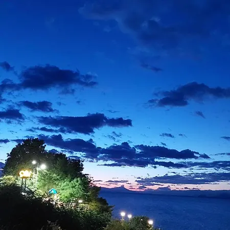 ゲストハウス R&r Gesthouse Široka