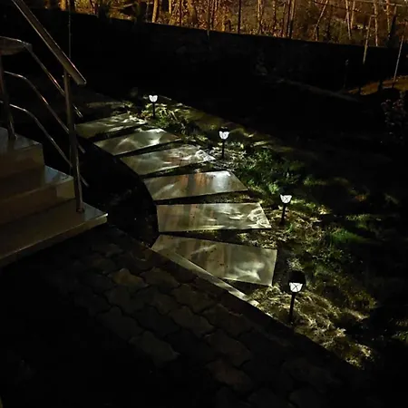 R&r Gesthouse Vendégház 3*