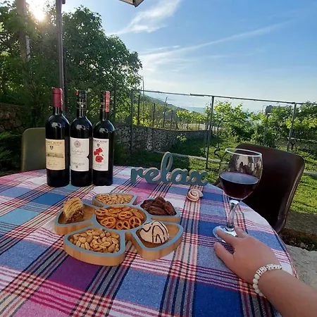 R&r Gesthouse בית הארחה 3*