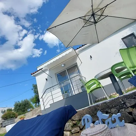 R&r Gesthouse Guest house