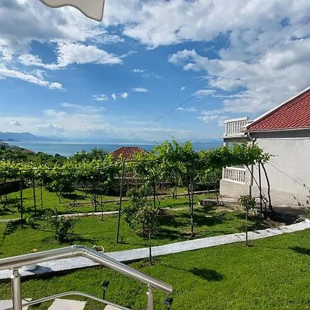 בית הארחה R&r Gesthouse