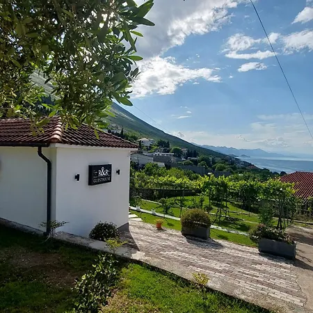 R&r Gesthouse Vendégház