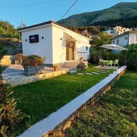 R&r Gesthouse 3*