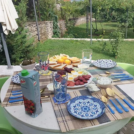 בית הארחה R&r Gesthouse 3*