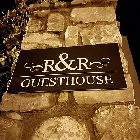 R&r Gesthouse