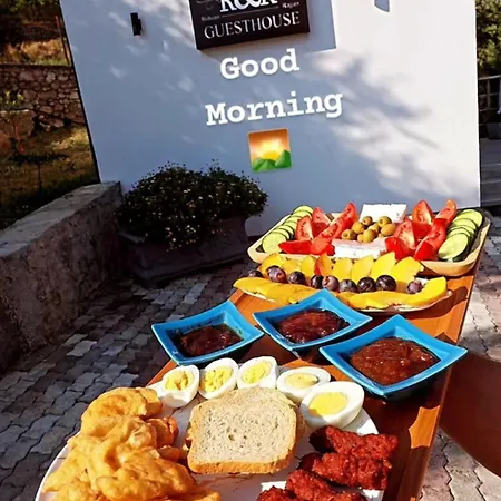 R&r Gesthouse בית הארחה 3*