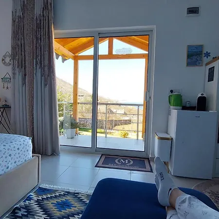 R&r Gesthouse 3*