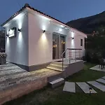 R&r Gesthouse Vendégház