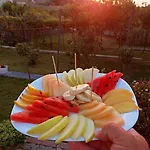 R&r Gesthouse 3*