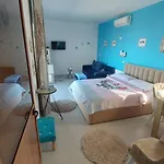 R&r Gesthouse Vendégház