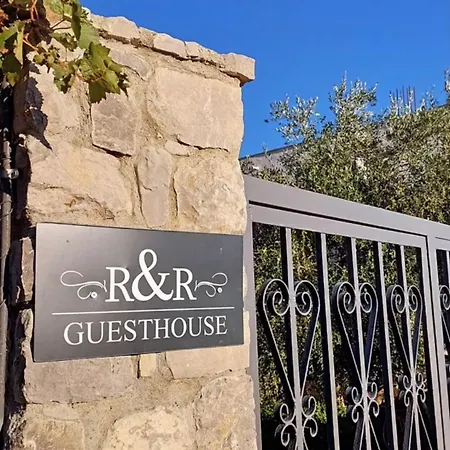 R&r Gesthouse Široka