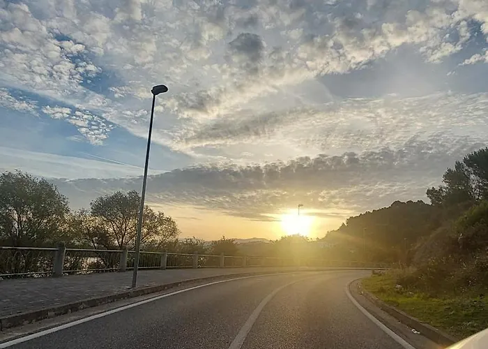 R&r Gesthouse 招待所 3*